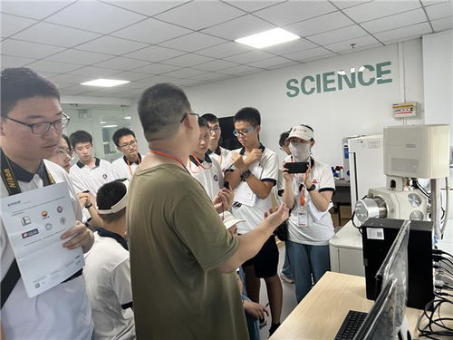 北京八中学子来到国仪量子开展量子科技创新夏令营