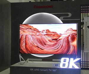 科技早闻 三星推出曲面量子点显示器，Win10机器人曝光与量子科技新动态